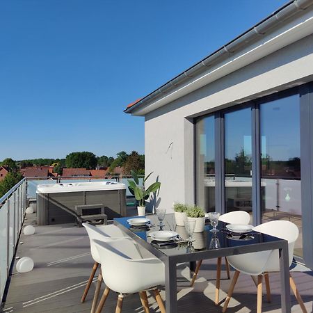 Penthouse Mit Whirlpool Im Herzen Von Niedersachsen Burgwedel  Eksteriør billede