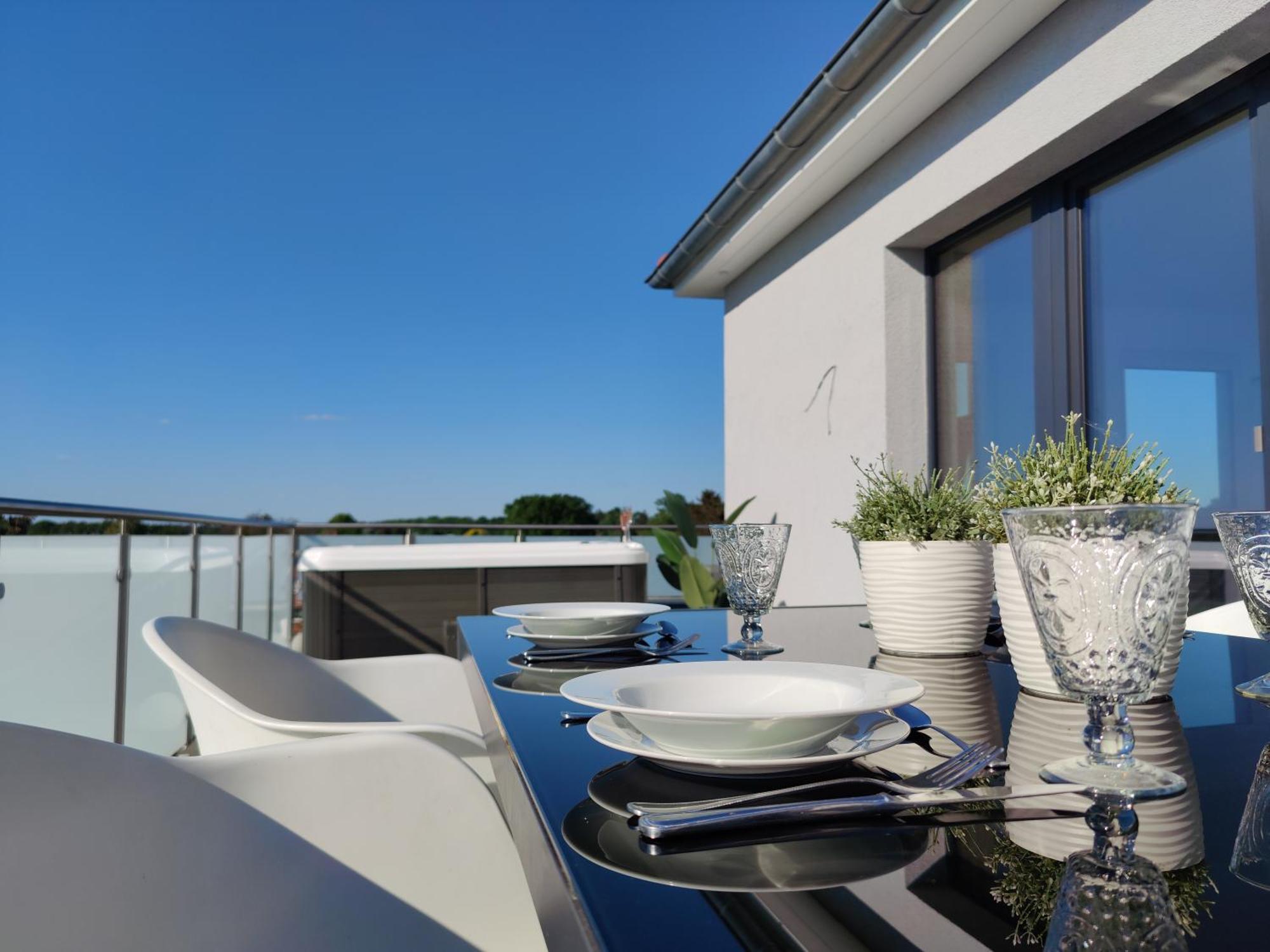 Penthouse Mit Whirlpool Im Herzen Von Niedersachsen Burgwedel  Eksteriør billede